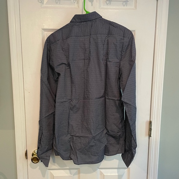 NWT Hugo Boss Long Sleeve Button Down Medium - Picture 4 of 7